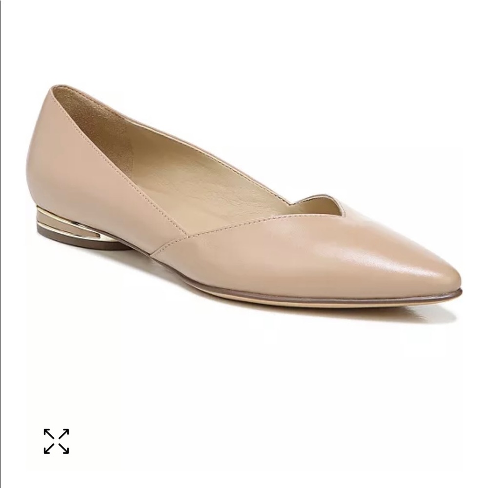 Naturalizer Havana flat in Nude color.